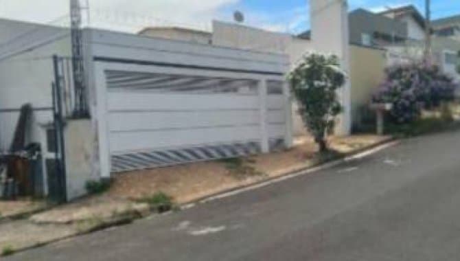 Foto 1 de 10: Casa em leilão em Marília - SP, bairro Alto Cafezal — Casa 249 m² - Alto Cafezal - Marília - SP