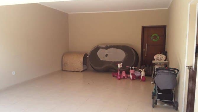Foto 4 de 35: Casa em leilão em Franca - SP, bairro Estação — Casa 223 m² - Estação - Franca - SP