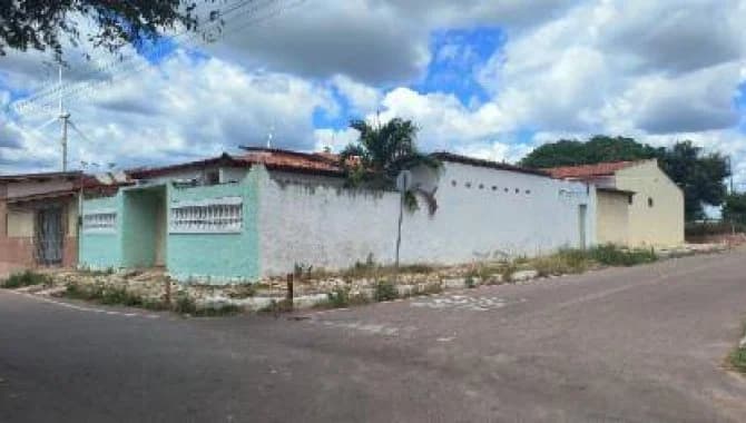 Foto 2 de 6: Casa em leilão em Aracati - CE, bairro Cohab — Casa 45 m² - Cohab - Aracati - CE