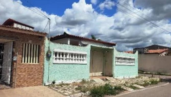 Foto 6 de 6: Casa em leilão em Aracati - CE, bairro Cohab — Casa 45 m² - Cohab - Aracati - CE