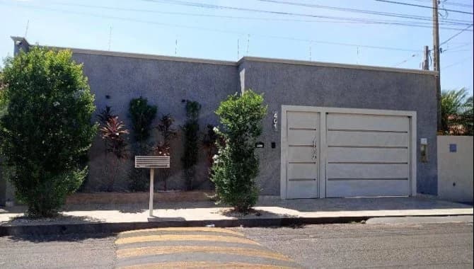 Foto 9 de 10: Casa em leilão em Macaubal - SP, bairro Centro — Casa 216 m² - Centro - Macaubal - SP