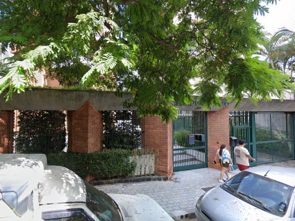 Foto 4 de 10: Apartamento em leilão em São Paulo - SP — Apartamento 240 m² com 03 Vagas (próx. à Marginal Pinheiros) -  Real Parque - São Paulo - SP
