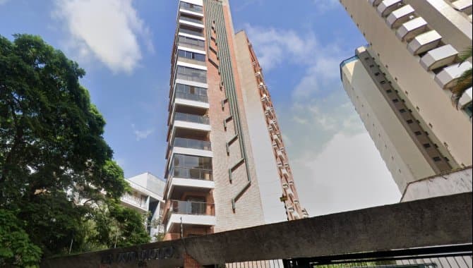 Foto 1 de 10: Apartamento em leilão em São Paulo - SP — Apartamento 240 m² com 03 Vagas (próx. à Marginal Pinheiros) -  Real Parque - São Paulo - SP