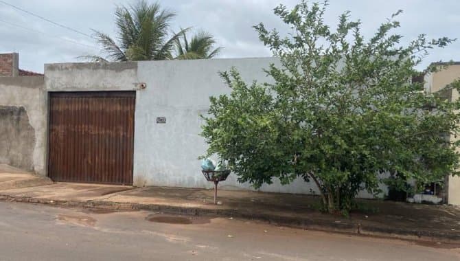 Foto 3 de 17: Casa em leilão em Montes Claros De Goiás - GO, bairro Cidade de Deus — Casa 181 m² - Cidade De Deus - Montes Claros De Goiás - GO