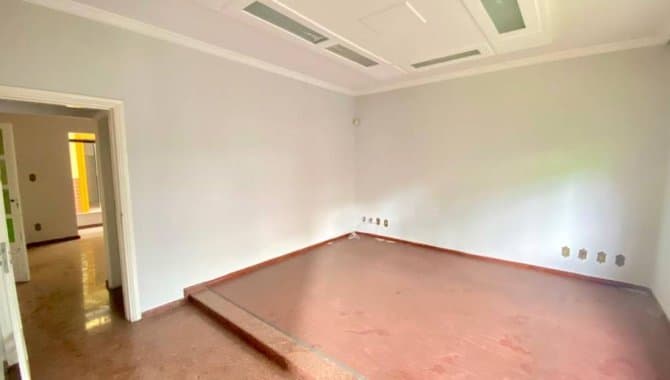 Foto 57 de 61: Casa em leilão em Pouso Alegre - MG, bairro Centro — Casa 163 m² - Centro - Pouso Alegre - MG
