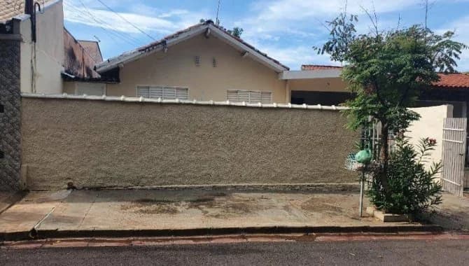 Foto 2 de 4: Casa em leilão em Lins - SP — Casa 80 m² - Núcleo Habitacional Monsenhor Pasetto - Lins - SP