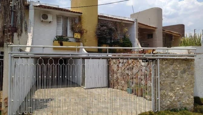 Foto 8 de 19: Casa em leilão em Goiânia - GO, bairro Setor Sul — Casa em Condomínio 188 m² (01 vaga) - Setor Sul - Goiânia - GO