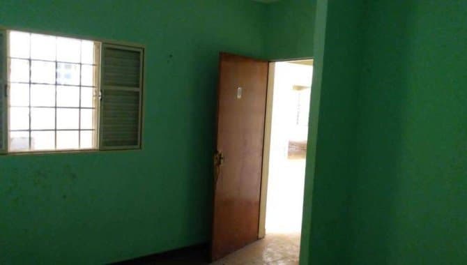 Foto 28 de 28: Casa em leilão em Uberaba - MG, bairro Grande Horizonte — Casa 297 m² - Grande Horizonte - Uberaba - MG