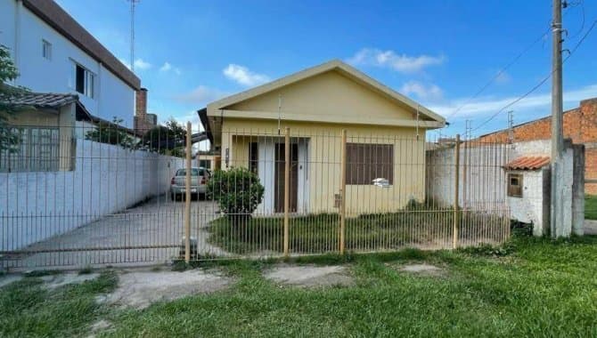 Foto 1 de 25: Casa em leilão em Pelotas - RS, bairro Três Vendas — Casa 127 m² - Três Vendas - Pelotas - RS