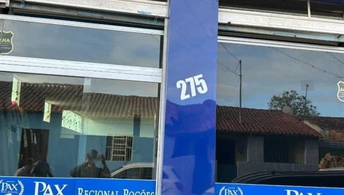 Foto 10 de 18: Casa em leilão em Poções - BA, bairro Centro — Casa 241 m² - Centro - Poções - BA