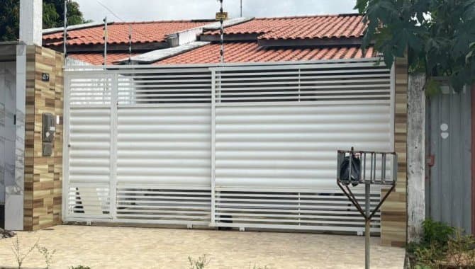 Casa em leilão em Feira De Santana - BA, bairro Mangabeira — Casa 91 m² - Mangabeira - Feira de Santana - BA