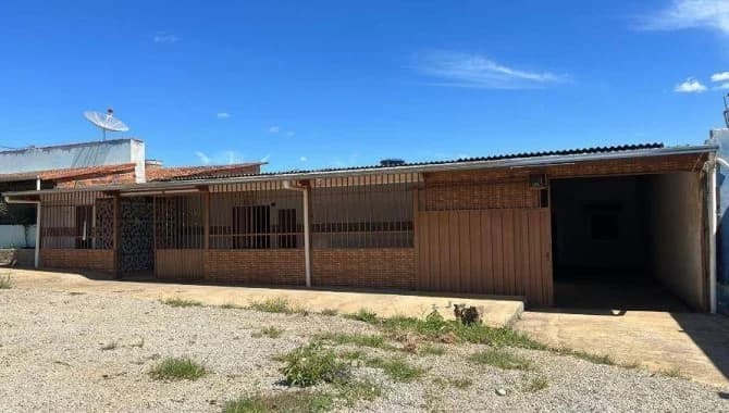 Foto 1 de 12: Casa em leilão em Ipameri - GO, bairro Vila Peixoto — Casa 354 m² - Vila Peixoto - Ipameri - GO