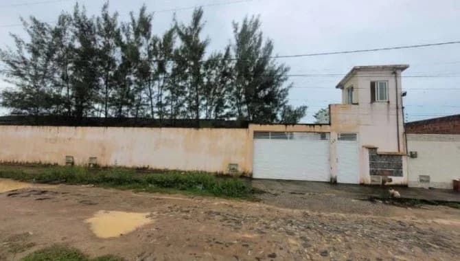Casa em leilão em Paracuru - CE, bairro Centro — Casa em Condomínio 79 m² (01 vaga) - Centro - Paracuru - CE