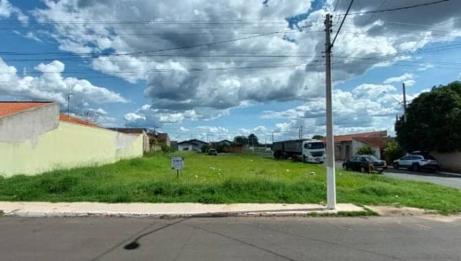 Terreno em leilão em Mineiros Do Tietê - SP, bairro Jardim Nossa Senhora Aparecida — Terreno 250 m² - Jardim Nossa Senhora Aparecida - Mineiros do Tietê - SP