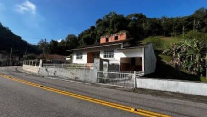 Foto 13 de 32: Casa em leilão em Blumenau - SC, bairro Progresso — Casa 133 m² - Progresso - Blumenau - SC