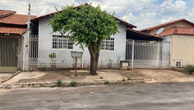 Foto 2 de 7: Casa em leilão em Iporá - GO, bairro São José — Casa 143 m² - São José - Iporá - GO