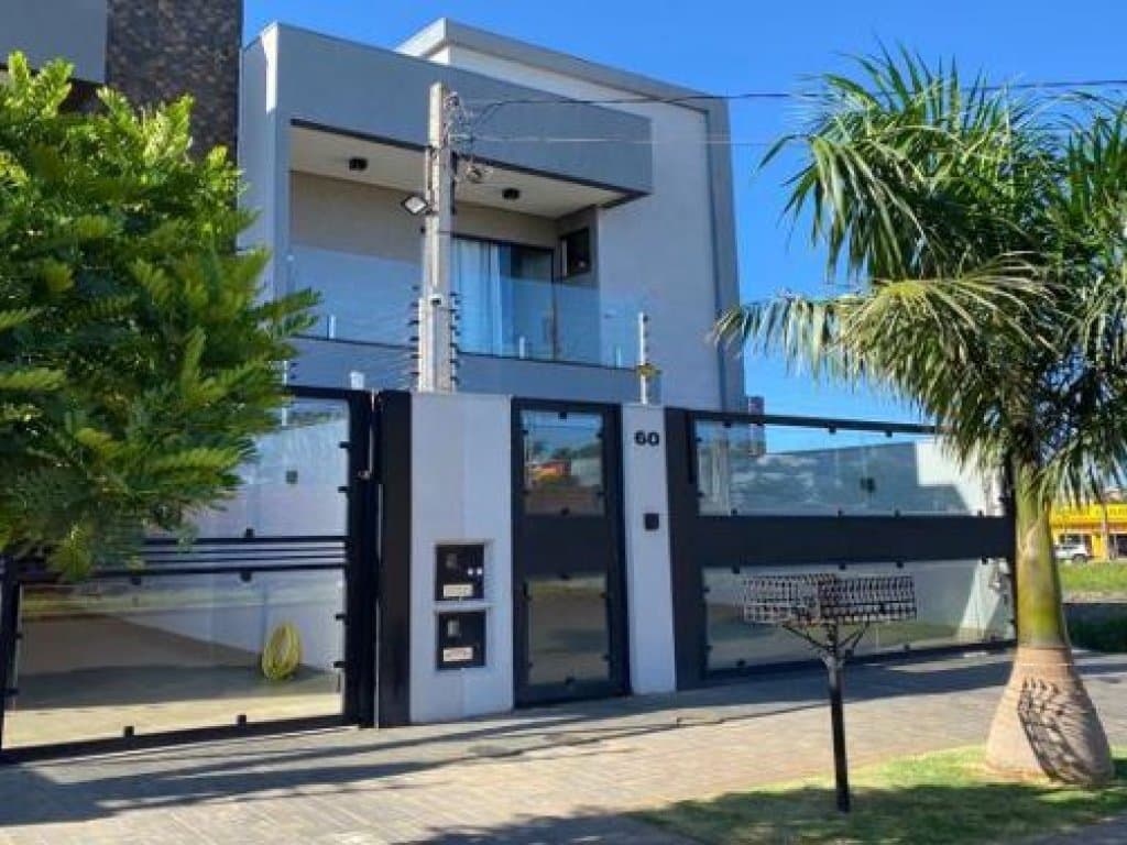 Foto 2 de 2: Casa em leilão em Maringá - PR, bairro Jardim Higienópolis — Casa 226 m² - Maringá-PR - Rua Pioneiro Francisco Alcalde, 60 - Residência B - Jardim Higienópolis