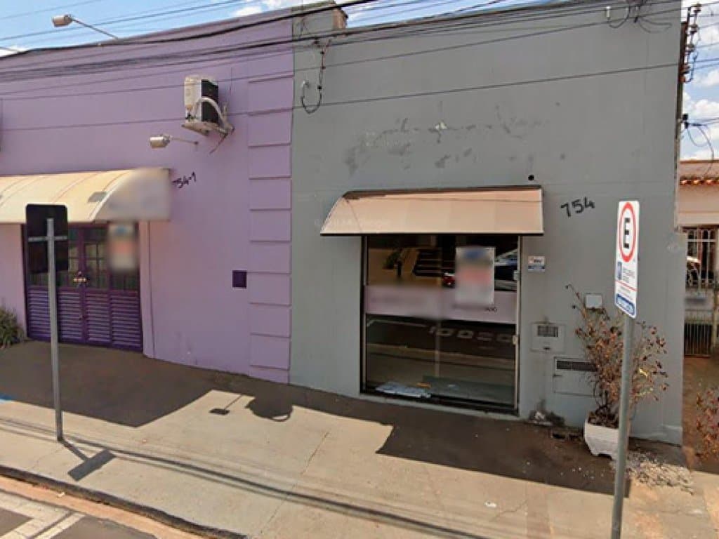 Comercial em leilão em Catanduva - SP, bairro Centro — Imóvel Comercial 249 m² (Sala 01 e Sala 02) - Centro - Catanduva - SP