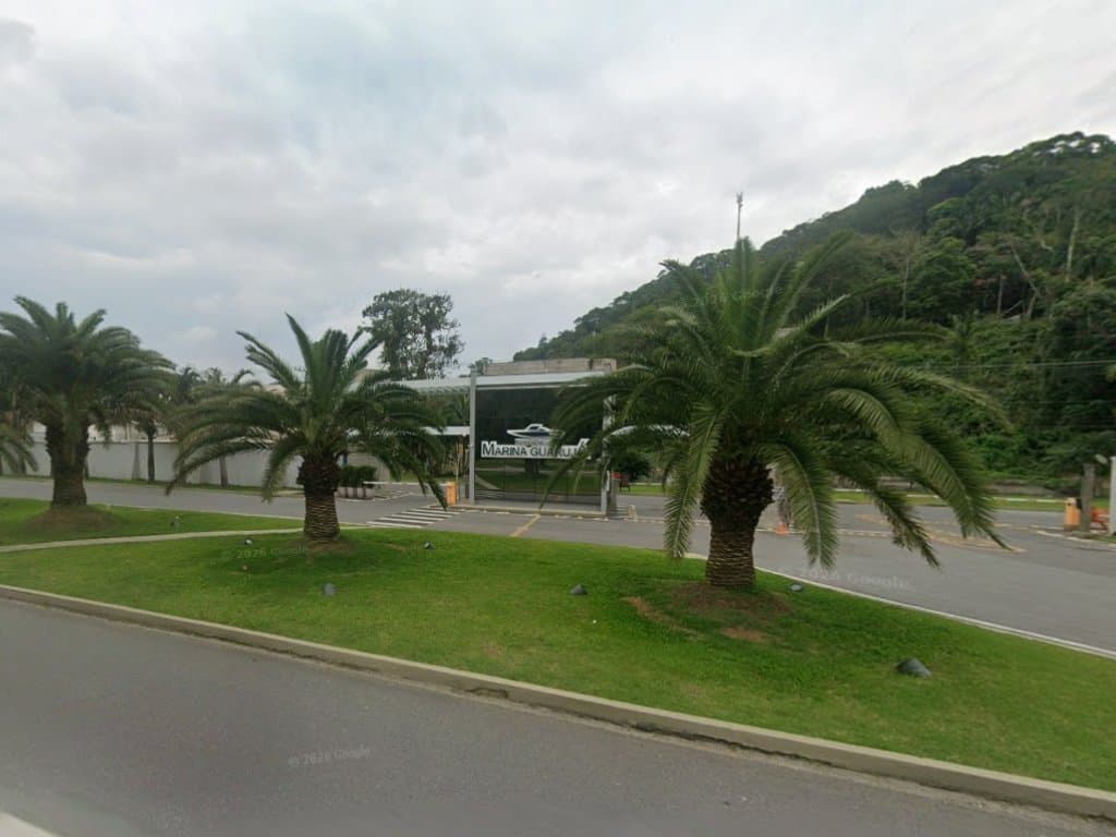 Foto 2 de 3: Terreno em leilão em Guarujá - SP — Terreno 1.540 m² (Lote 09 Quadra 03) - Residencial Marina Guarujá - Guarujá - SP