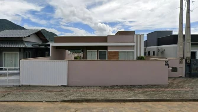 Casa em leilão em Indaial - SC, bairro Warnow — Casa 100 m² - Warnow - Indaial - SC