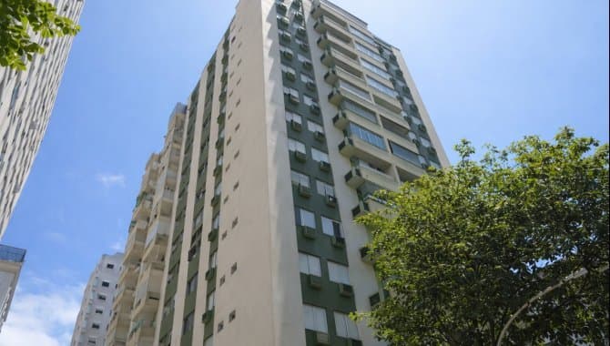 Foto 1 de 10: Apartamento em leilão em Guarujá - SP, bairro Pitangueiras — Apartamento no Litoral 121 m² (1 vaga) - Centro - Guarujá - SP