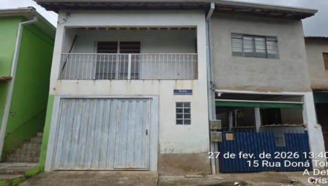 Foto 1 de 2: Casa em leilão em Cristina - MG, bairro Centro — Casa 67 m² - Cristina-MG - Rua Maria Rodrigues Fernandes, 12-B - Casa 12-B - Centro