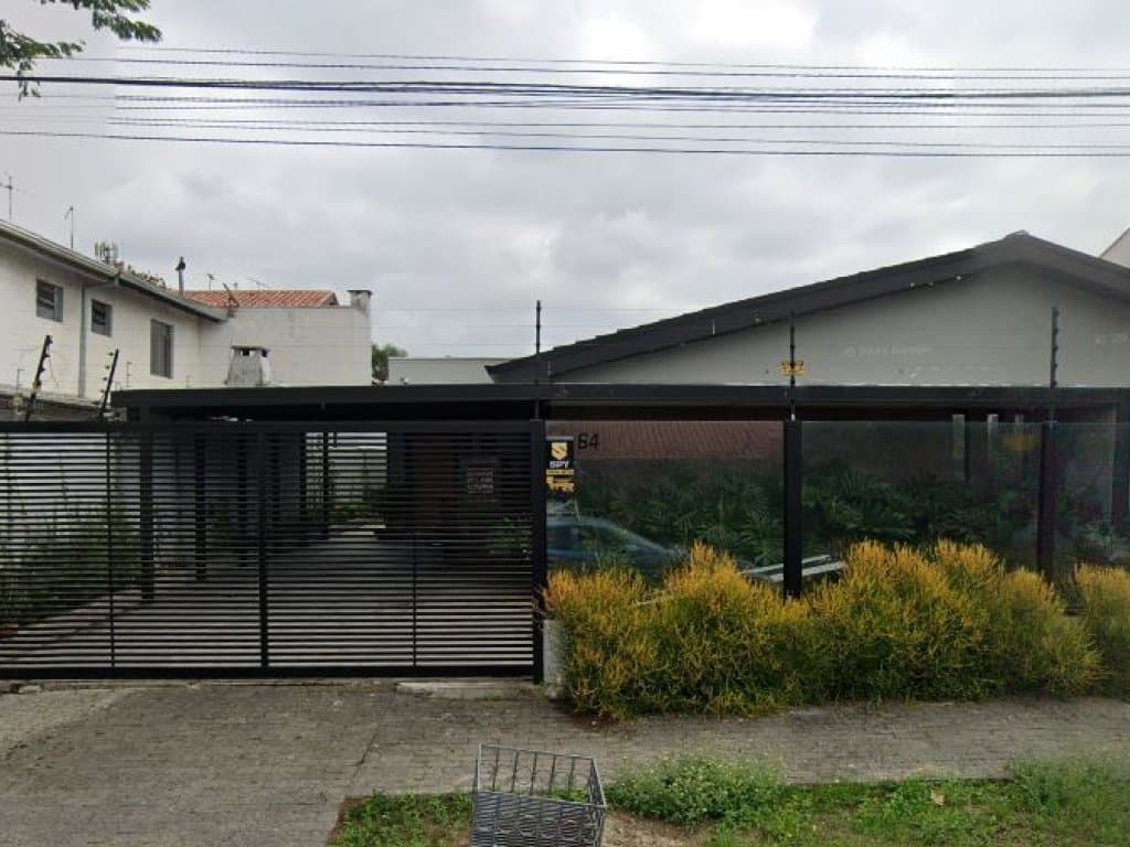Foto 3 de 4: Casa em leilão em Curitiba - PR, bairro Tarumã — Casa 343 m² - Tarumã - Curitiba - PR