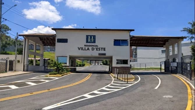 Foto 1 de 2: Casa em leilão em Cotia - SP, bairro Jardim Ipês — Casa em Condomínio 142 m² (Unid. 01 do Resid. Villa D’Este) - Jardim Ipês - Cotia - SP