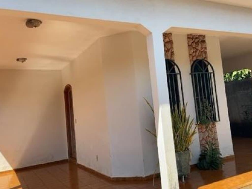 Foto 9 de 9: Casa em leilão em Ituiutaba - MG, bairro Centro — Casa 236 m² - Centro - Ituiutaba - MG