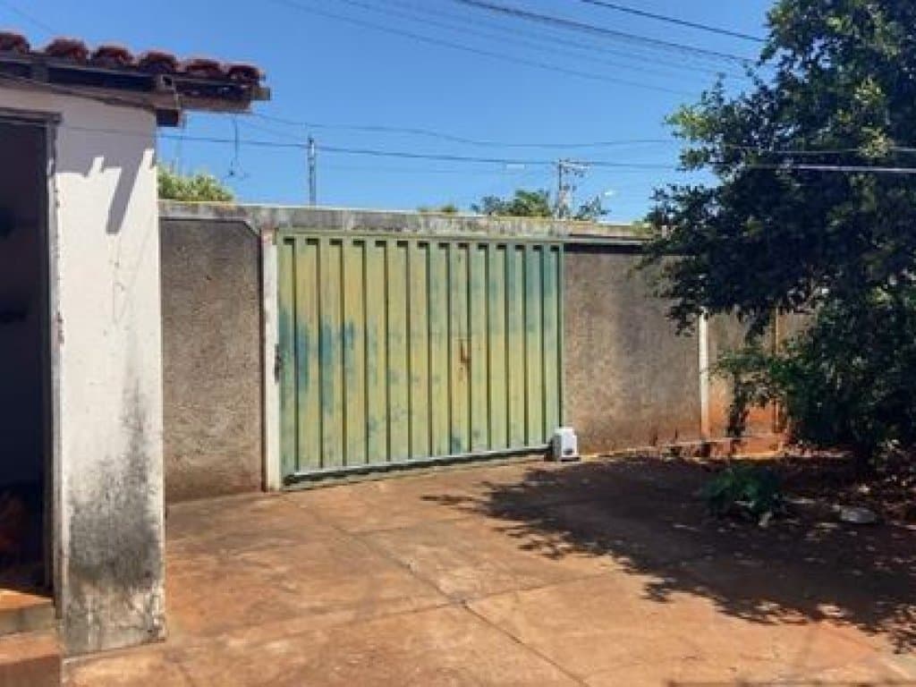 Foto 4 de 9: Casa em leilão em Ituiutaba - MG, bairro Centro — Casa 236 m² - Centro - Ituiutaba - MG