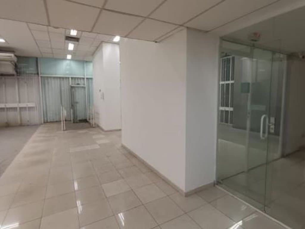 Foto 6 de 36: Comercial em leilão em Rio De Janeiro - RJ, bairro Centro — Loja 2.065 m² (privativa + comum) - Rio de Janeiro-RJ - Av. Rio Branco, 181 - Loja 181-A - (Composta por: Térreo, sobreloja, 2º pavimento, pavimento técnico, 1º e 2º subsolos) - Centro