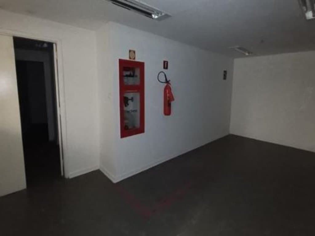 Foto 12 de 36: Comercial em leilão em Rio De Janeiro - RJ, bairro Centro — Loja 2.065 m² (privativa + comum) - Rio de Janeiro-RJ - Av. Rio Branco, 181 - Loja 181-A - (Composta por: Térreo, sobreloja, 2º pavimento, pavimento técnico, 1º e 2º subsolos) - Centro