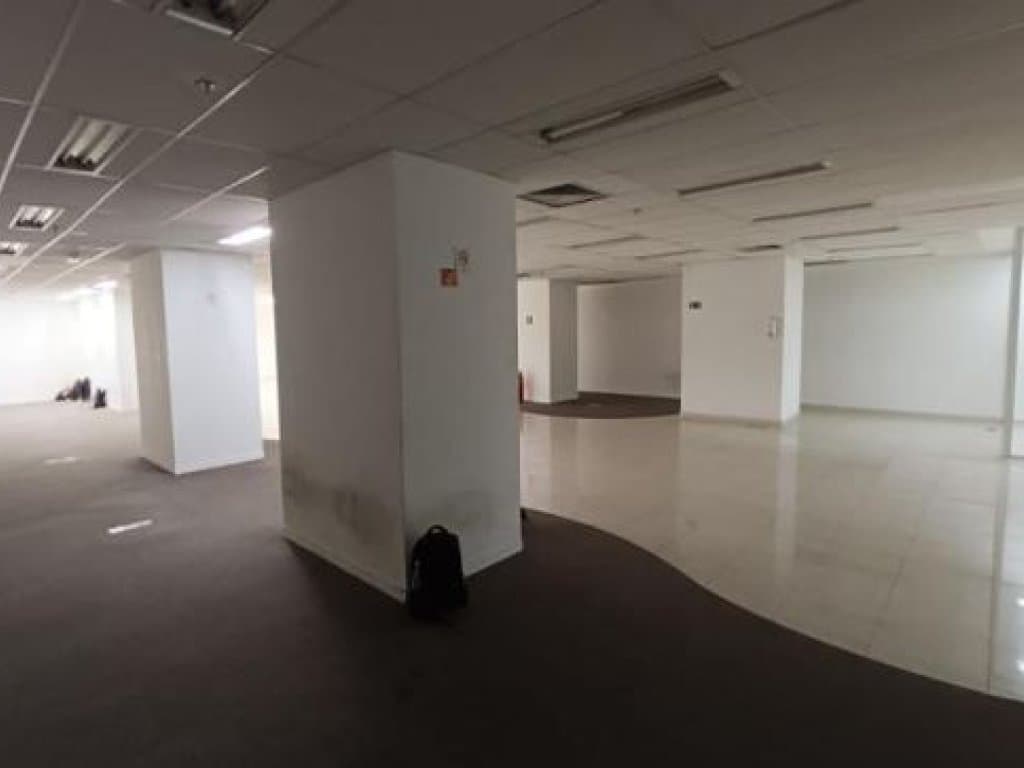 Foto 24 de 36: Comercial em leilão em Rio De Janeiro - RJ, bairro Centro — Loja 2.065 m² (privativa + comum) - Rio de Janeiro-RJ - Av. Rio Branco, 181 - Loja 181-A - (Composta por: Térreo, sobreloja, 2º pavimento, pavimento técnico, 1º e 2º subsolos) - Centro