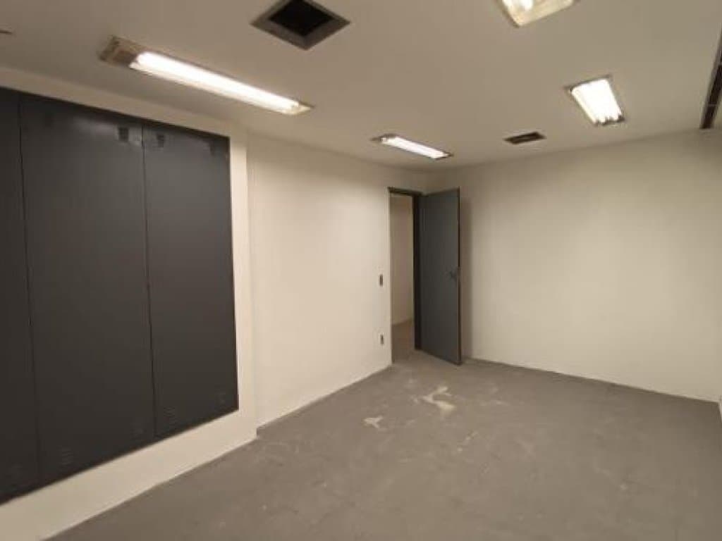 Foto 28 de 36: Comercial em leilão em Rio De Janeiro - RJ, bairro Centro — Loja 2.065 m² (privativa + comum) - Rio de Janeiro-RJ - Av. Rio Branco, 181 - Loja 181-A - (Composta por: Térreo, sobreloja, 2º pavimento, pavimento técnico, 1º e 2º subsolos) - Centro