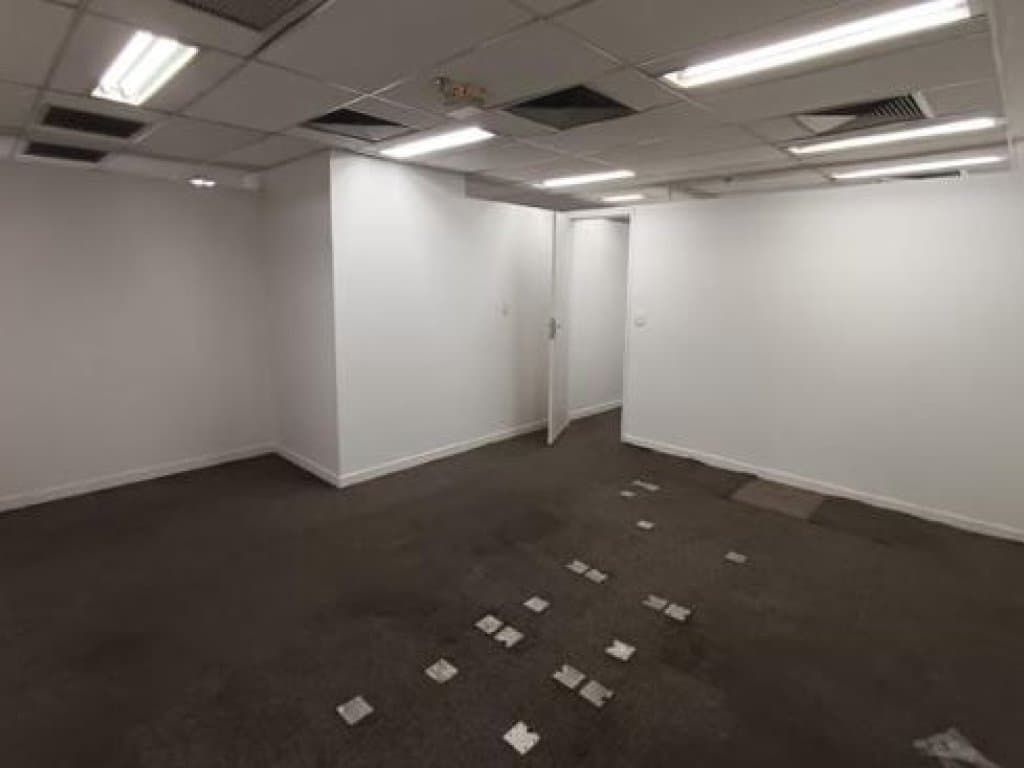 Foto 17 de 36: Comercial em leilão em Rio De Janeiro - RJ, bairro Centro — Loja 2.065 m² (privativa + comum) - Rio de Janeiro-RJ - Av. Rio Branco, 181 - Loja 181-A - (Composta por: Térreo, sobreloja, 2º pavimento, pavimento técnico, 1º e 2º subsolos) - Centro