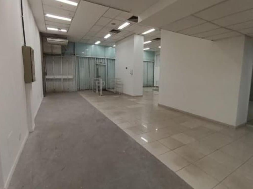 Foto 4 de 36: Comercial em leilão em Rio De Janeiro - RJ, bairro Centro — Loja 2.065 m² (privativa + comum) - Rio de Janeiro-RJ - Av. Rio Branco, 181 - Loja 181-A - (Composta por: Térreo, sobreloja, 2º pavimento, pavimento técnico, 1º e 2º subsolos) - Centro