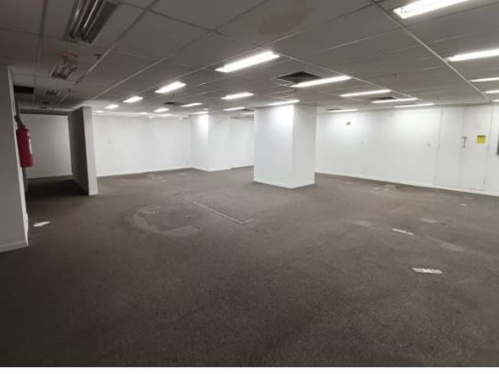 Foto 22 de 36: Comercial em leilão em Rio De Janeiro - RJ, bairro Centro — Loja 2.065 m² (privativa + comum) - Rio de Janeiro-RJ - Av. Rio Branco, 181 - Loja 181-A - (Composta por: Térreo, sobreloja, 2º pavimento, pavimento técnico, 1º e 2º subsolos) - Centro