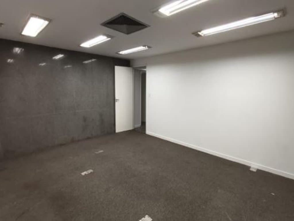 Foto 29 de 36: Comercial em leilão em Rio De Janeiro - RJ, bairro Centro — Loja 2.065 m² (privativa + comum) - Rio de Janeiro-RJ - Av. Rio Branco, 181 - Loja 181-A - (Composta por: Térreo, sobreloja, 2º pavimento, pavimento técnico, 1º e 2º subsolos) - Centro