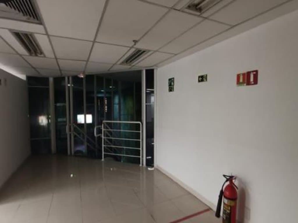 Foto 21 de 36: Comercial em leilão em Rio De Janeiro - RJ, bairro Centro — Loja 2.065 m² (privativa + comum) - Rio de Janeiro-RJ - Av. Rio Branco, 181 - Loja 181-A - (Composta por: Térreo, sobreloja, 2º pavimento, pavimento técnico, 1º e 2º subsolos) - Centro