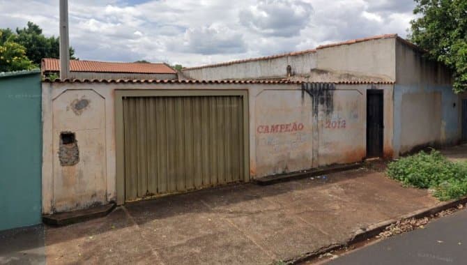 Foto 1 de 6: Casa em leilão em Ribeirão Preto - SP, bairro Vila Carvalho — Direitos sobre Casa em Terreno de 341 m² - Vila Carvalho - Ribeirão Preto - SP
