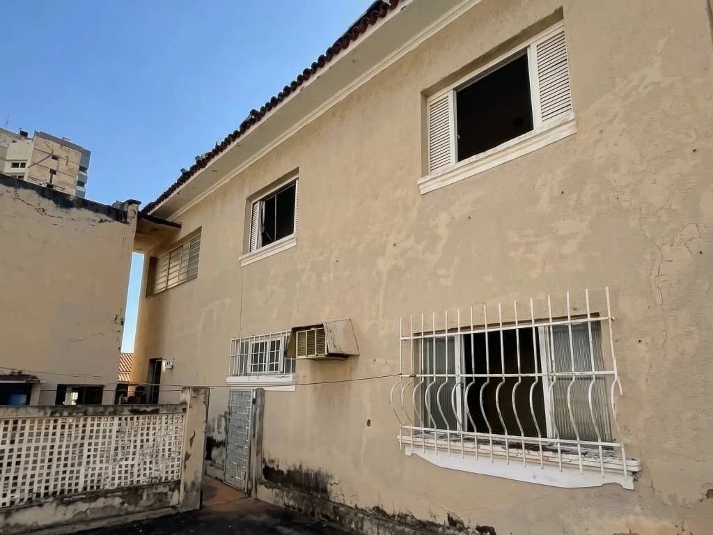 Foto 8 de 15: Imóvel em leilão em Catanduva - SP, bairro Centro — Nua Propriedade sobre Casa 523 m² e Terreno 2.506 m² - Centro - Catanduva - SP