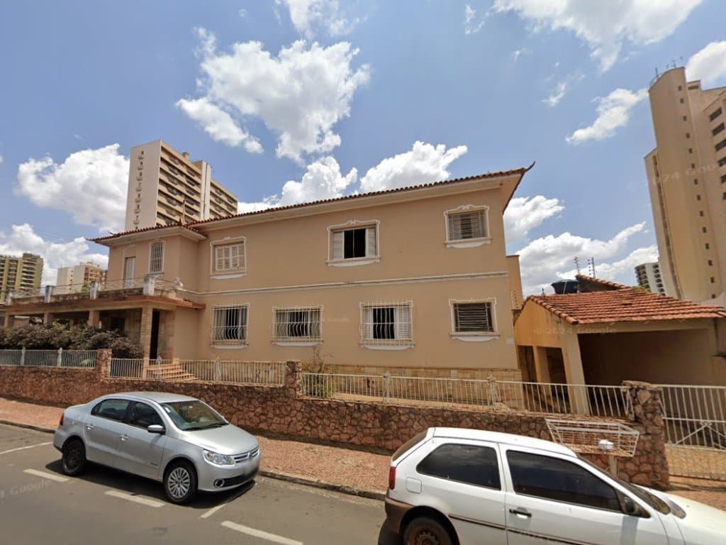 Foto 6 de 15: Imóvel em leilão em Catanduva - SP, bairro Centro — Nua Propriedade sobre Casa 523 m² e Terreno 2.506 m² - Centro - Catanduva - SP