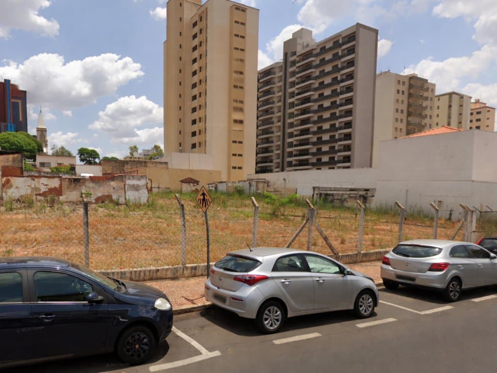Foto 4 de 15: Imóvel em leilão em Catanduva - SP, bairro Centro — Nua Propriedade sobre Casa 523 m² e Terreno 2.506 m² - Centro - Catanduva - SP