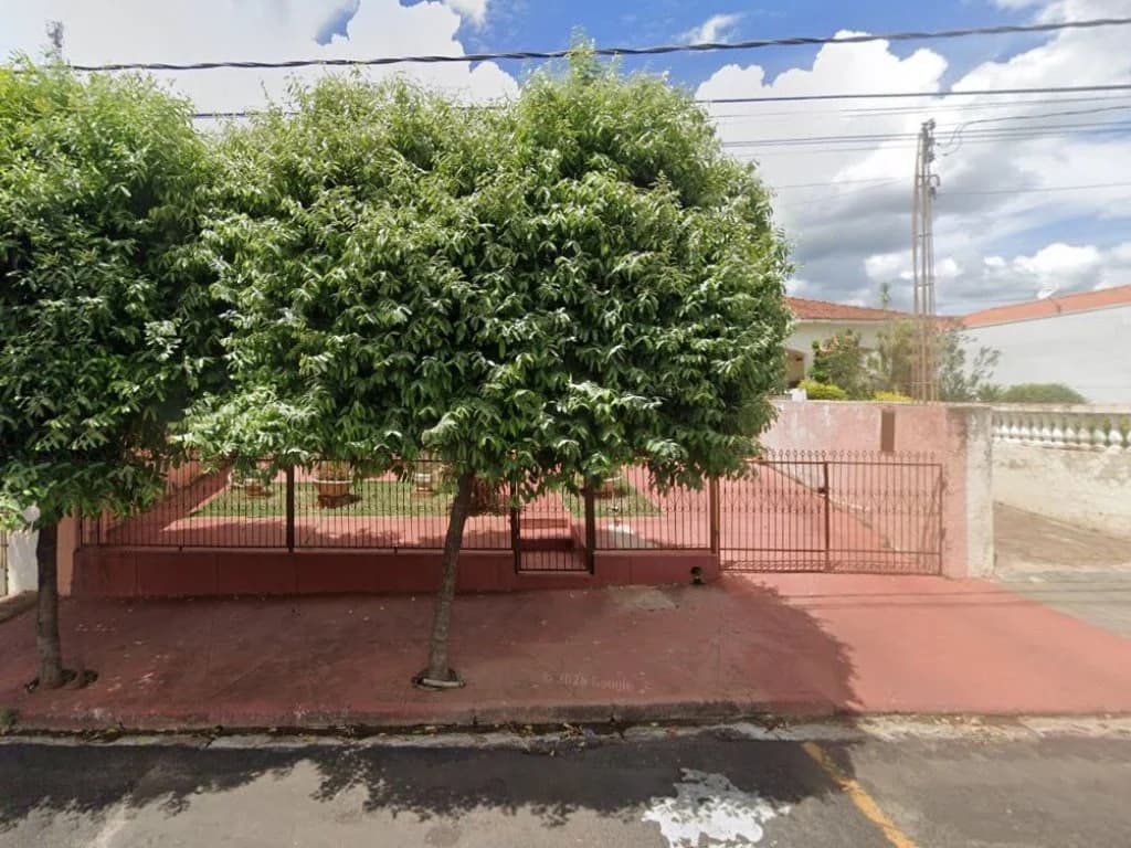 Foto 4 de 6: Casa em leilão em Ibirá - SP, bairro Centro — Parte Ideal (33,33%) sobre Casa em Terreno de 484 m² - Centro - Ibirá - SP