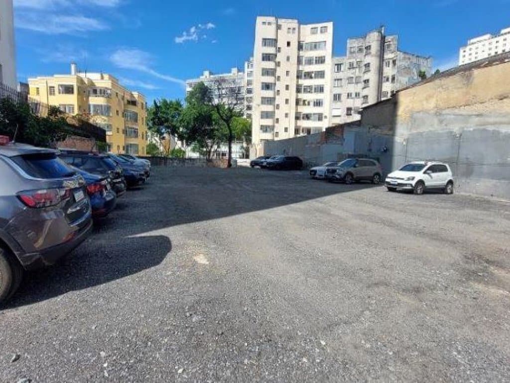 Foto 4 de 6: Terreno em leilão em São Paulo - SP, bairro Vila Buarque — Terreno com Área de 1.144 m² - Vila Buarque - São Paulo - SP