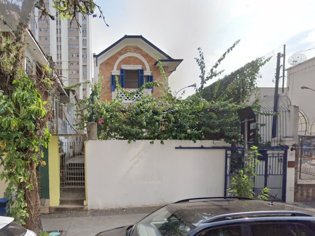 Foto 2 de 22: Casa em leilão em São Paulo - SP, bairro Pinheiros — Casa em Terreno de 400 m² - Pinheiros - São Paulo - SP