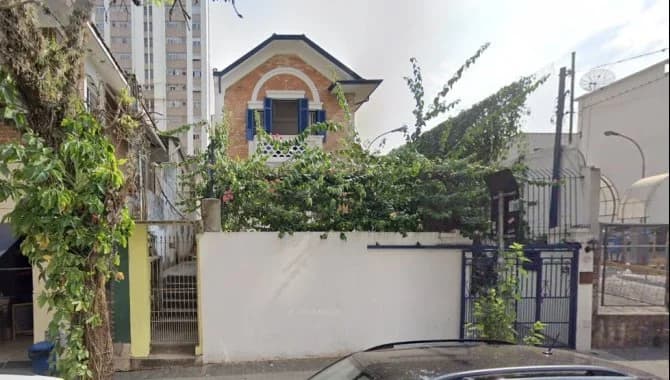Foto 1 de 22: Casa em leilão em São Paulo - SP, bairro Pinheiros — Casa em Terreno de 400 m² - Pinheiros - São Paulo - SP