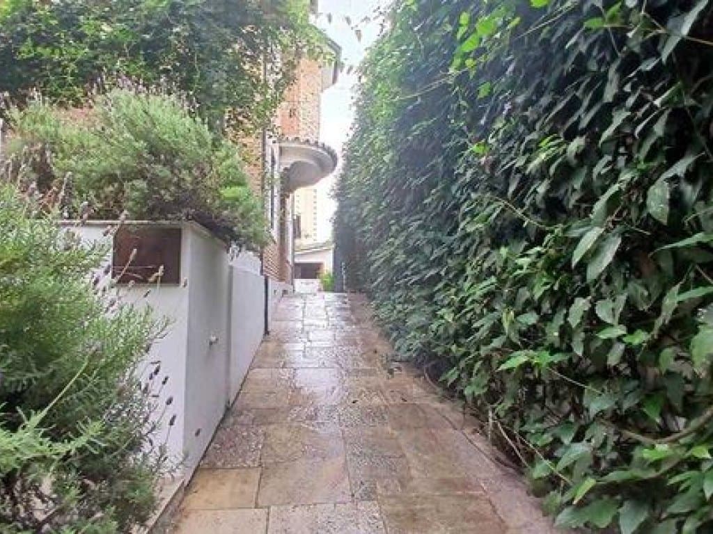 Foto 4 de 22: Casa em leilão em São Paulo - SP, bairro Pinheiros — Casa em Terreno de 400 m² - Pinheiros - São Paulo - SP