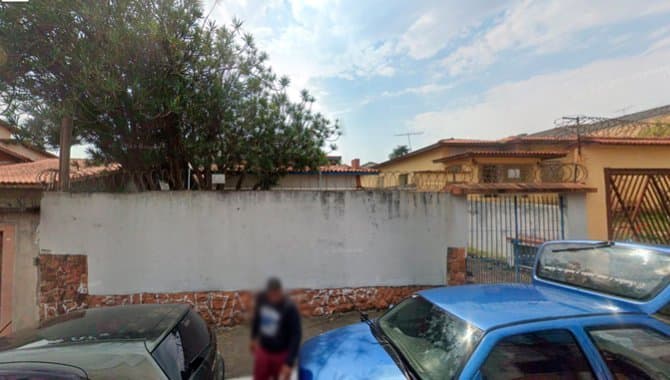 Foto 1 de 5: Casa em leilão em São Paulo - SP, bairro Vila Parque Jabaquara — Casa em Terreno 360 m² (Metrô Jabaquara) - Vila Parque Jabaquara - São Paulo - SP