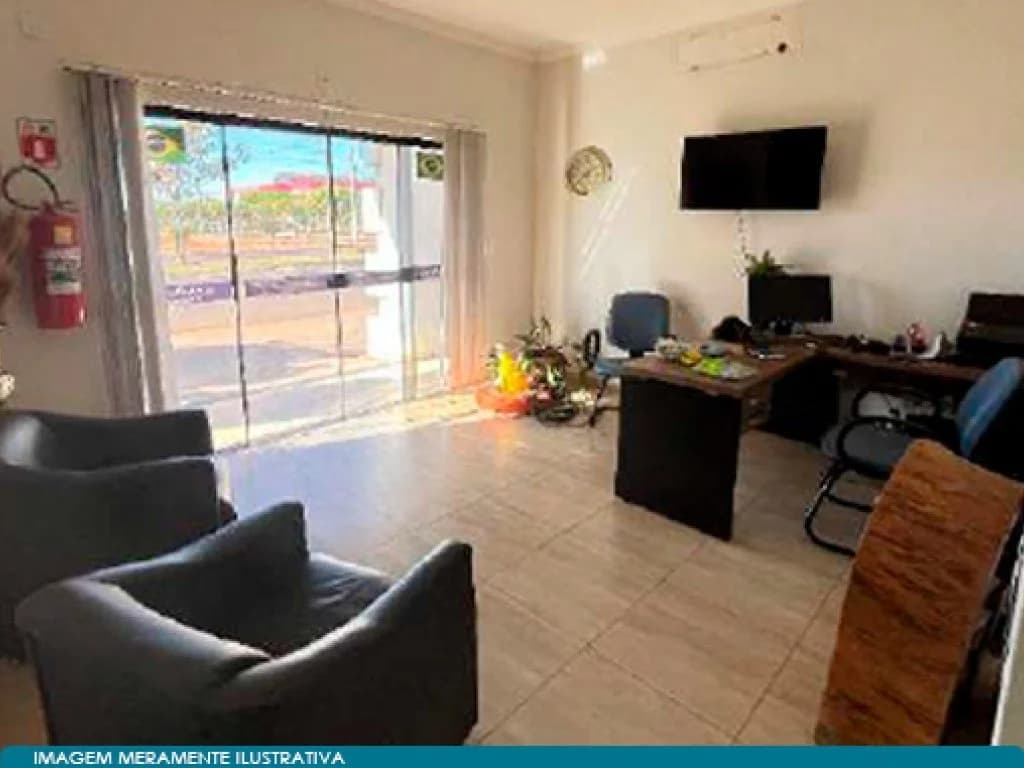 Foto 13 de 17: Comercial em leilão em Chapadão Do Sul - MS, bairro Centro — Imóvel Comercial 457 m² (com galpão e escritórios) - Centro - Chapadão do Sul - MS